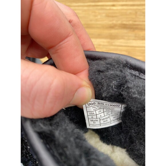 UGG Boots Womens Size 6 Black Mini Chunky Leather Shearling Sequin Wool 1130602 - Picture 12 of 12